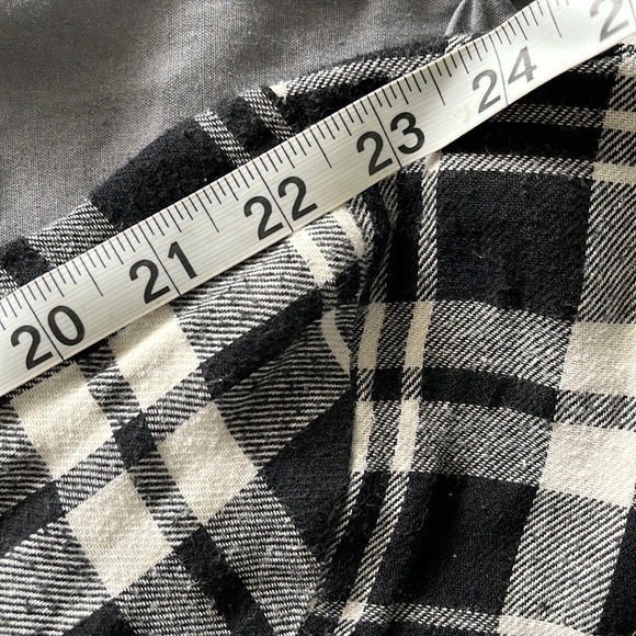 En Creme Plaid Dress - Picture 10 of 12